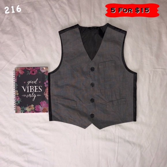 Other - kids gray vest 🐾